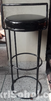 উঁচু চেয়ার